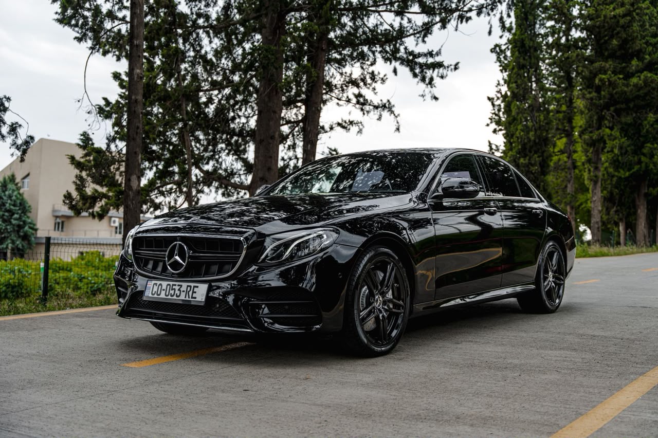 Mercedes-Benz E-Class Sedan