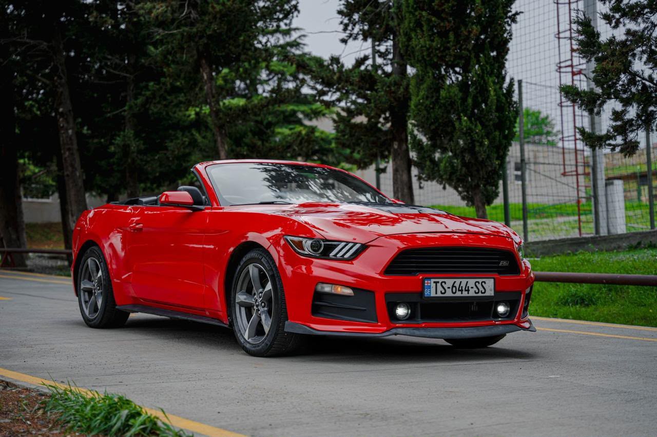 Ford Mustang Convertible